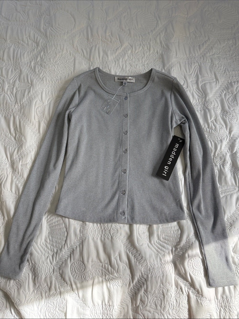 Madden Girl Gray Button-Front Long Sleeve Top